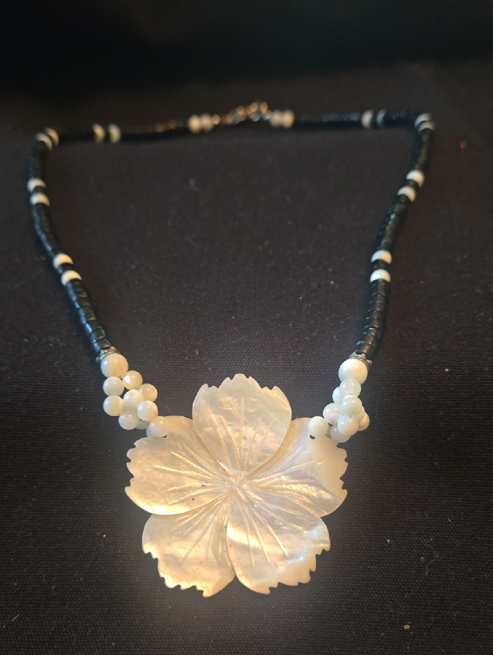 Lee Sands, Mother of Pearl Floral Pendant Necklace - White & Black